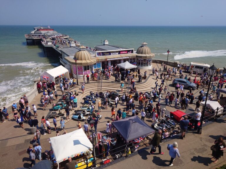 Cromer Pier 60s weekend 2024